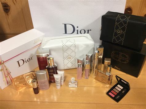 dior コフレ 2018|【Dior】クリスマスコフレ＆バースデーギフトをゲッ .